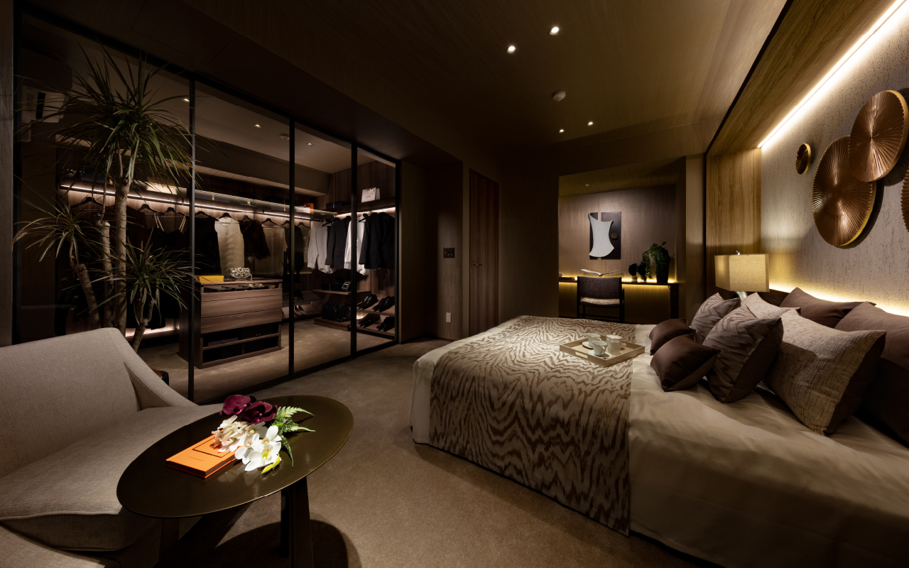 MASTER BEDROOM